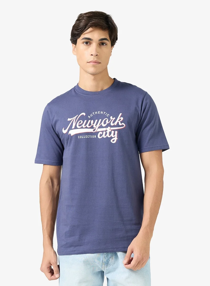 سفنتي فايف تيشيرت بطباعة جرافيك